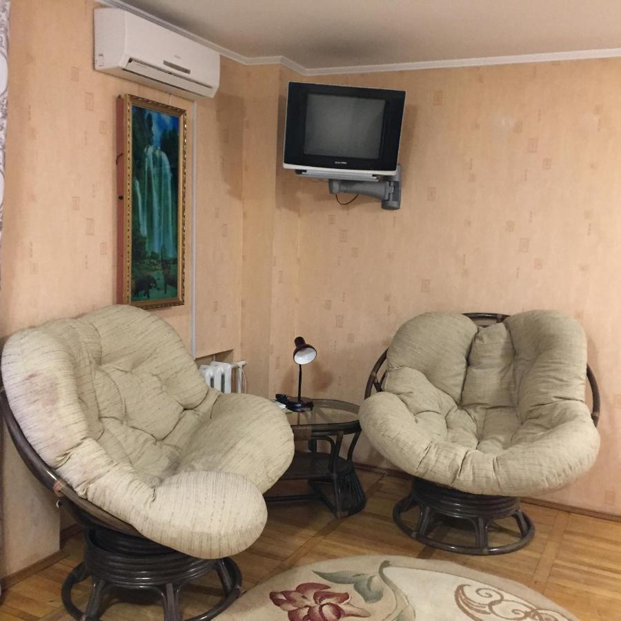 旅游酒店 罗夫诺 外观 照片