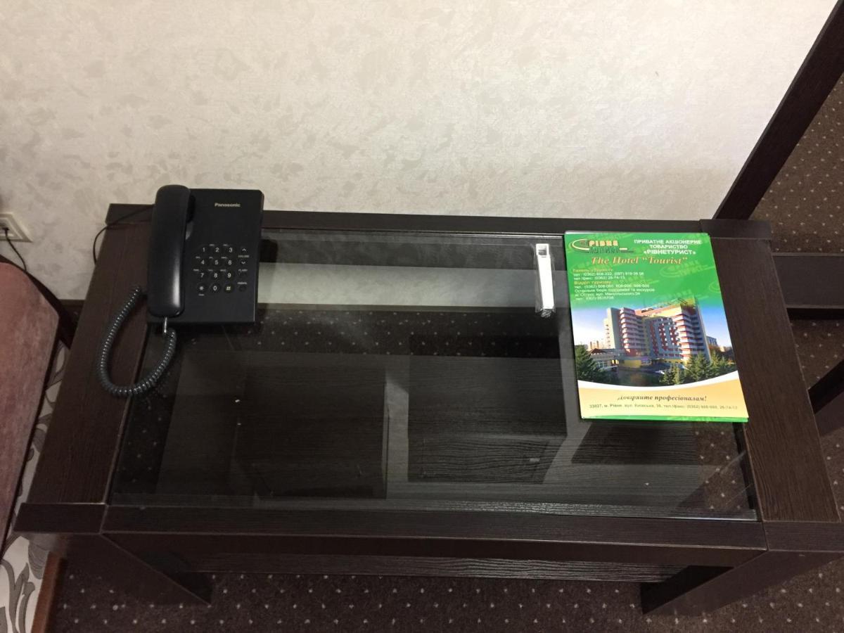 旅游酒店 罗夫诺 外观 照片